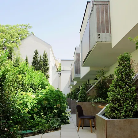 Parks 73 The Townhouse Hotel