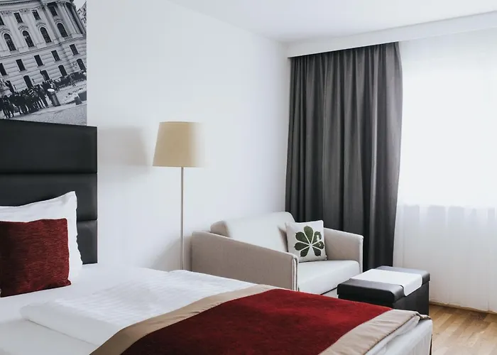 Parks 73 The Townhouse 4*