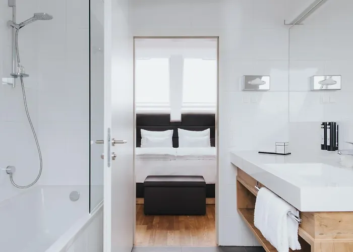 Parks 73 The Townhouse 4*