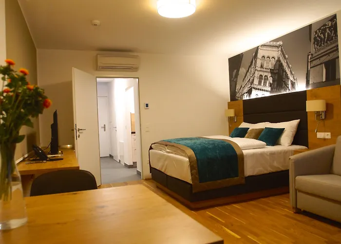 Parks 73 The Townhouse 4*