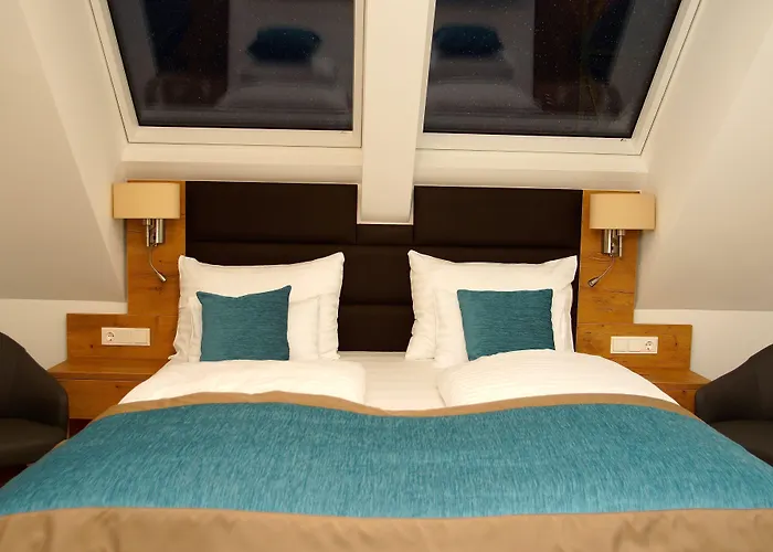 Отель Parks 73 The Townhouse 4*
