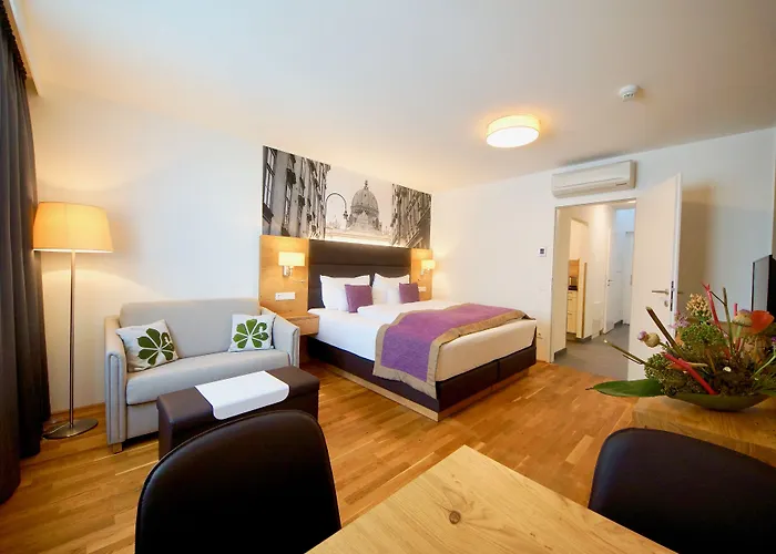 Parks 73 The Townhouse 4*